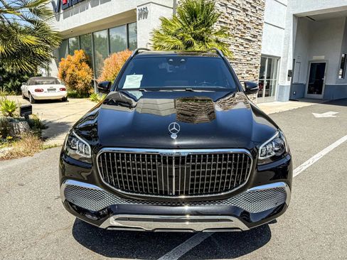 Used 2022 Mercedes-Benz Maybach GLS 600 4MATIC image 9