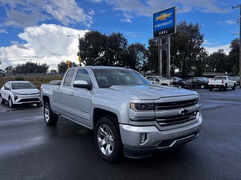 Used 2017 Chevrolet Silverado 1500 LTZ Z71 w/ LTZ Plus Package image 2