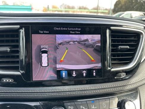 Used 2018 Chrysler Pacifica Limited w/ Advanced Safetytec Group image 26