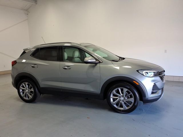 Used 2023 Buick Encore GX Essence w/ Experience Buick Package FWD image 2