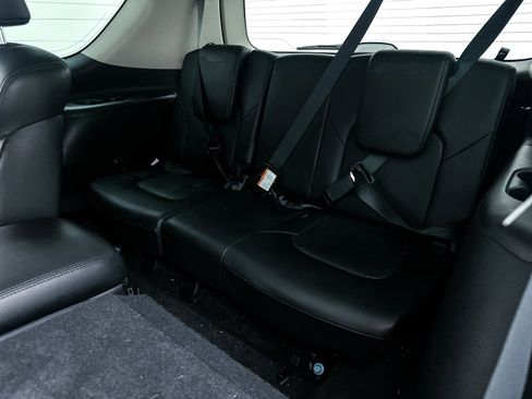 Used 2021 Nissan Armada SL w/ Captain's Chairs Package image 8