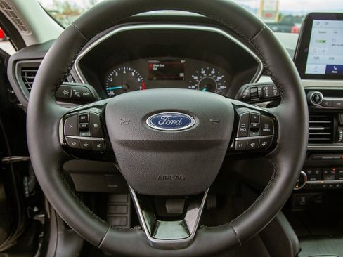 Used 2022 Ford Escape SE w/ Convenience Package image 17