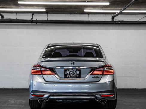 Used 2016 Honda Accord Touring image 4