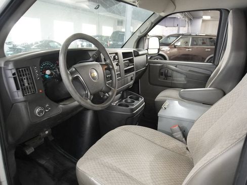 Used 2014 Chevrolet Express 3500 Extended RWD image 11