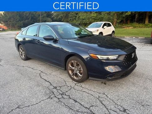 Used 2023 Honda Accord EX image 10