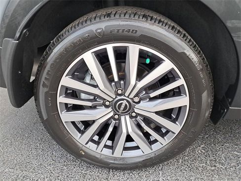 Used 2024 Nissan Kicks SV image 7