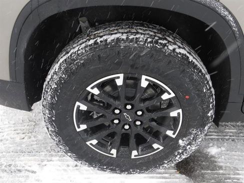 New 2026 Chevrolet Traverse Z71 w/ Driver Confidence Package image 11