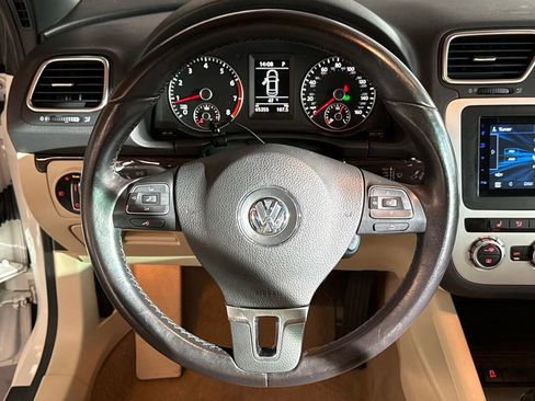 Used 2014 Volkswagen Eos Executive image 15