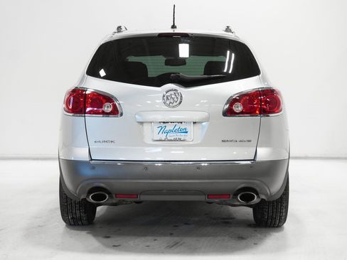 Used 2010 Buick Enclave CX w/ Driver Confidence Package image 6
