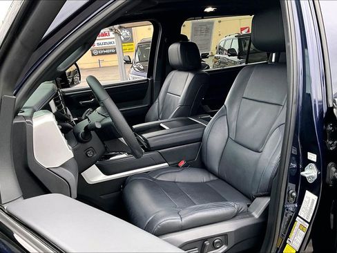 Used 2024 Toyota Sequoia Platinum AWD/4WD image 36