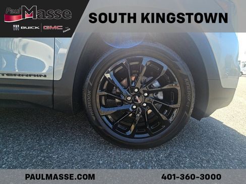 Used 2023 GMC Terrain SLT w/ Infotainment Package II AWD/4WD image 11