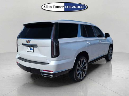 Used 2025 Cadillac Escalade Premium Luxury w/ Touring Package image 4