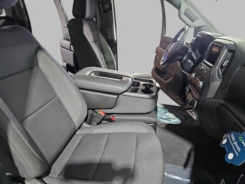 Used 2024 Chevrolet Silverado 2500 Custom w/ Custom Value Package image 13