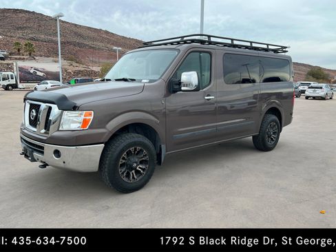 Used 2018 Nissan NV 3500 SL image 1