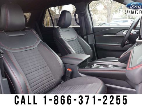 Used 2025 Ford Explorer ST-Line image 27