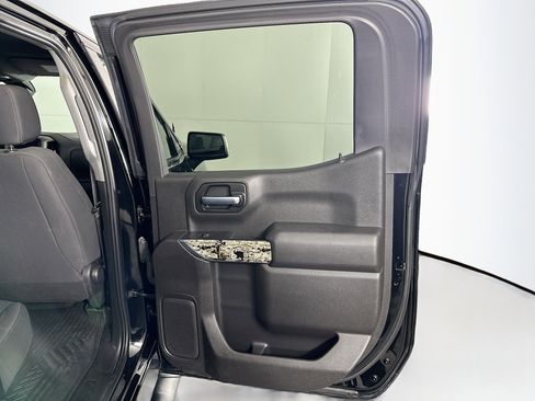 Used 2021 Chevrolet Silverado 1500 Custom Trail Boss w/ Realtree Special Edition image 27