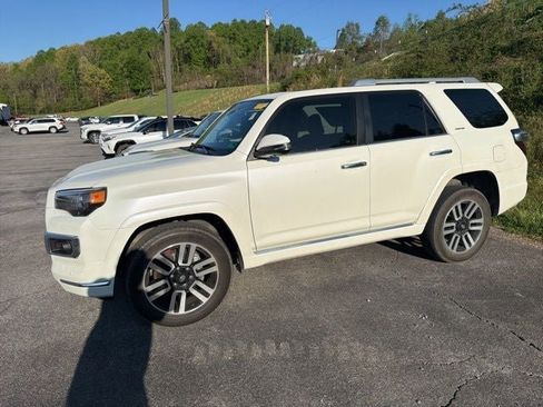 Used 2023 Toyota 4Runner Limited image 4