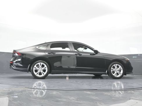 Used 2025 Honda Accord LX image 60