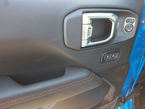 New 2026 Jeep Gladiator Rubicon image 9