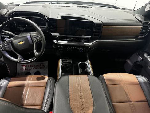 Used 2023 Chevrolet Silverado 1500 High Country w/ Technology Package image 28