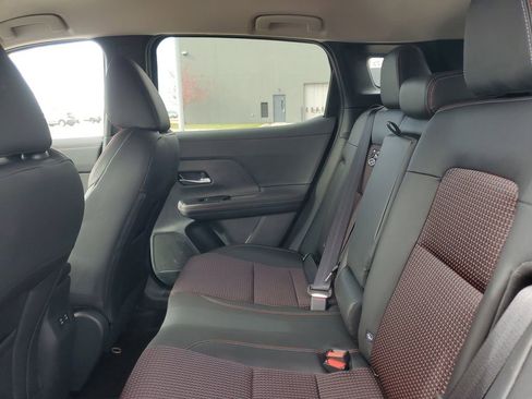 New 2025 Nissan Kicks SR image 28