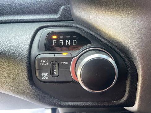 Used 2024 RAM 2500 Big Horn AWD/4WD image 21