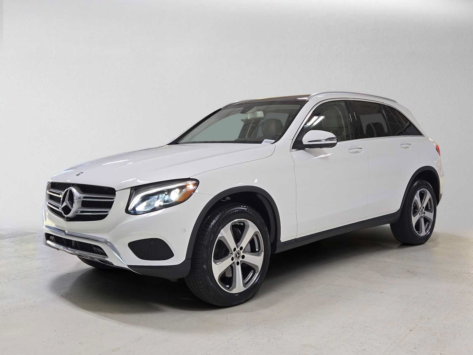 Used 2019 Mercedes-Benz GLC 300 4MATIC image 7