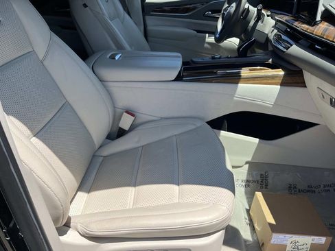 Used 2022 Cadillac Escalade Premium Luxury Platinum w/ LPO, Radiant Package AWD/4WD image 25