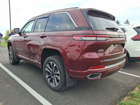 Used 2024 Jeep Grand Cherokee Overland w/ Trailer Tow Package AWD/4WD image 4