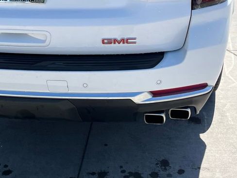 Used 2025 GMC Yukon XL Denali AWD/4WD image 9