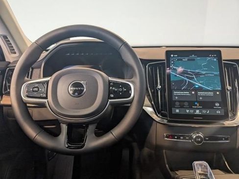 New 2026 Volvo XC90 B6 Plus w/ Protection Package Premier AWD/4WD image 13