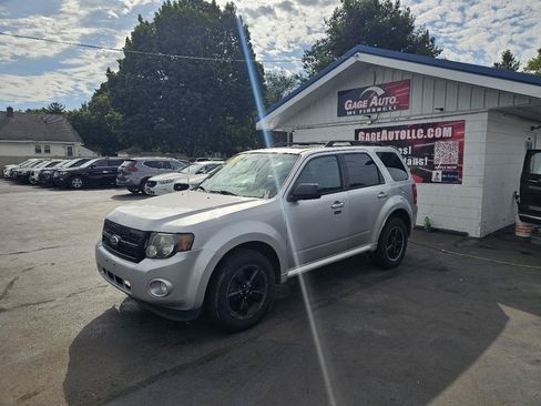 Used 2012 Ford Escape XLT w/ Canadian Comfort Pkg FWD image 5