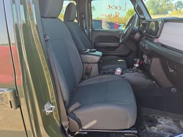 Used 2024 Jeep Wrangler Unlimited w/ Convenience Group AWD/4WD image 18