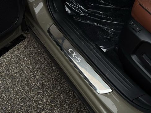 Certified 2024 MAZDA CX-5 Carbon Edition image 10