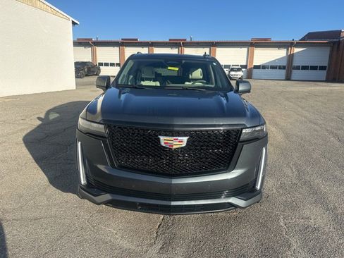 Used 2021 Cadillac Escalade Sport Platinum image 2