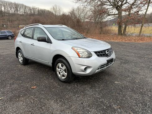 Used 2014 Nissan Rogue S w/ Convenience Package image 3