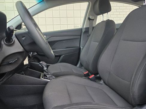 Used 2018 Hyundai Accent SE image 9