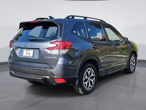 Certified 2023 Subaru Forester Premium AWD/4WD image 3