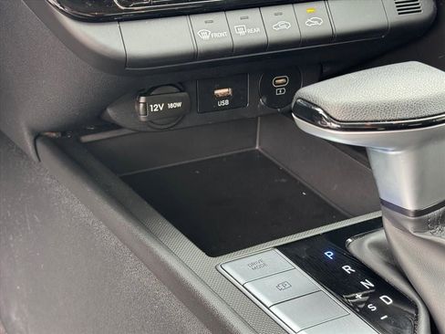 Used 2024 Hyundai Elantra SEL image 21