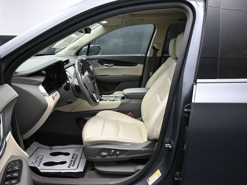 Used 2020 Cadillac XT6 Premium Luxury FWD image 9