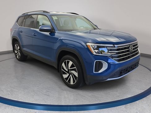 Used 2025 Volkswagen Atlas SE FWD image 3