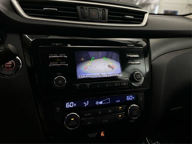Used 2015 Nissan Rogue SV w/ SV Moonroof Package AWD/4WD image 31