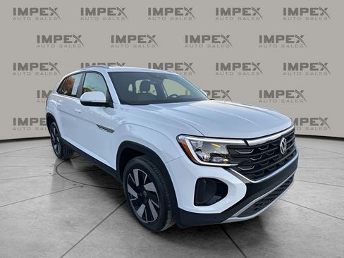 Used 2025 Volkswagen Atlas Cross Sport SE image 7