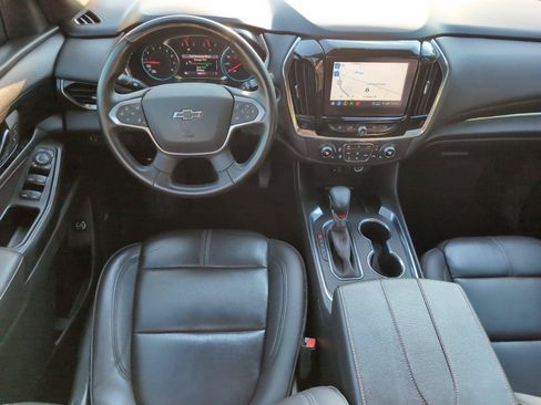 Used 2023 Chevrolet Traverse RS FWD image 31