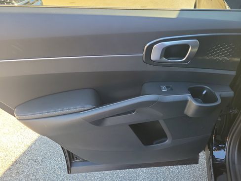 New 2026 Kia Sorento LX image 13
