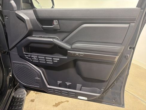 Used 2025 Toyota 4Runner TRD Off-Road Premium image 23