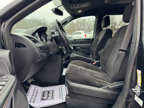 Used 2014 Dodge Grand Caravan SE image 15