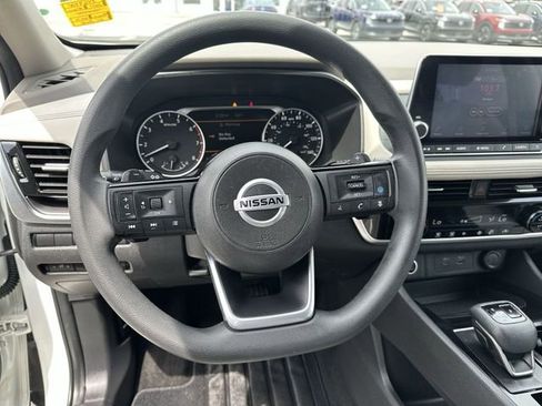 Used 2021 Nissan Rogue SV FWD image 13