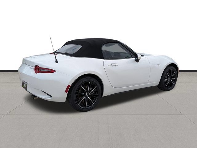 New 2026 MAZDA MX-5 Miata Grand Touring RWD image 5