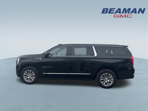 Used 2025 GMC Yukon XL Denali AWD/4WD image 4